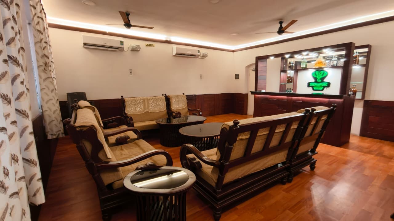 The English Lobby